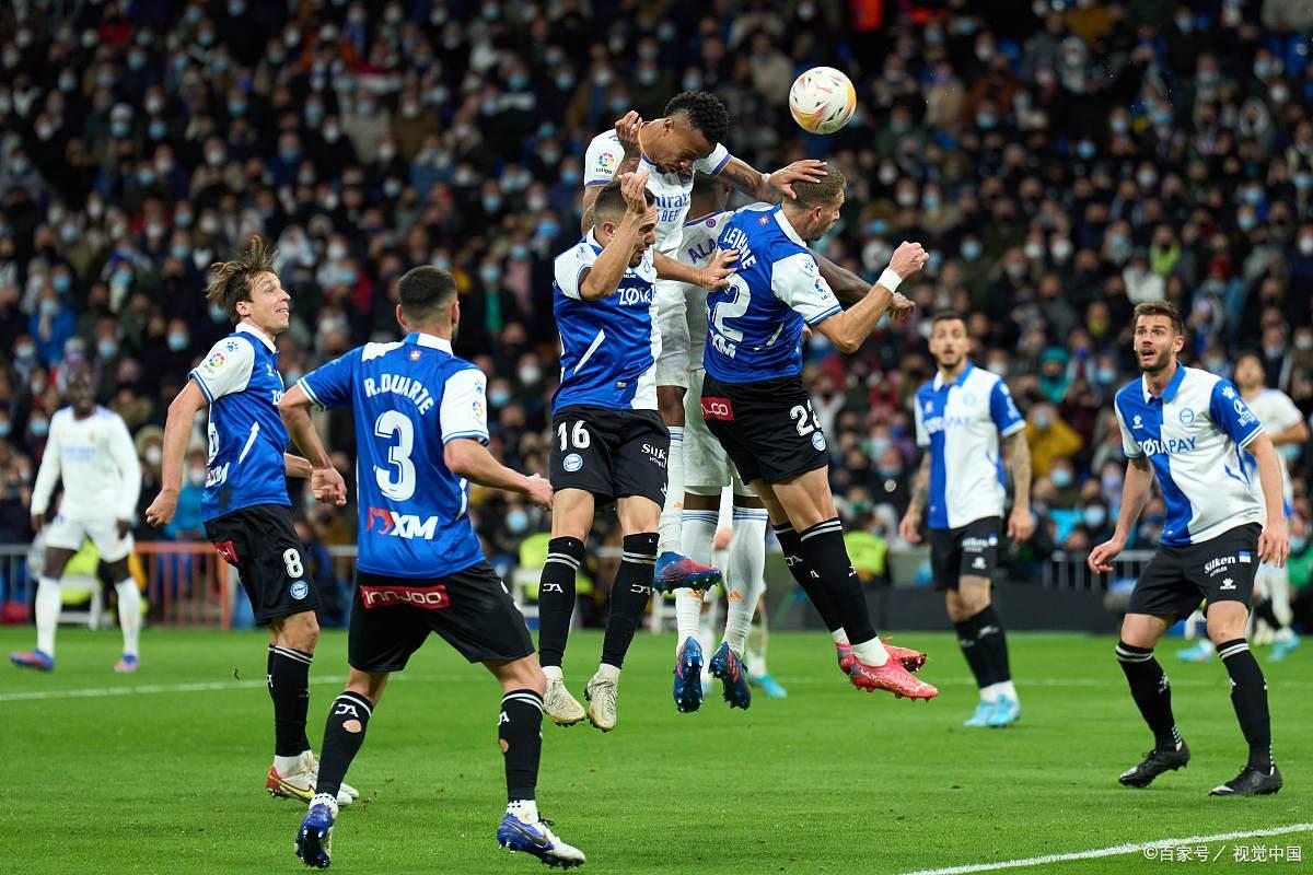 包含欧洲篮球联赛争夺：马德里力克瓦伦西亚的词条