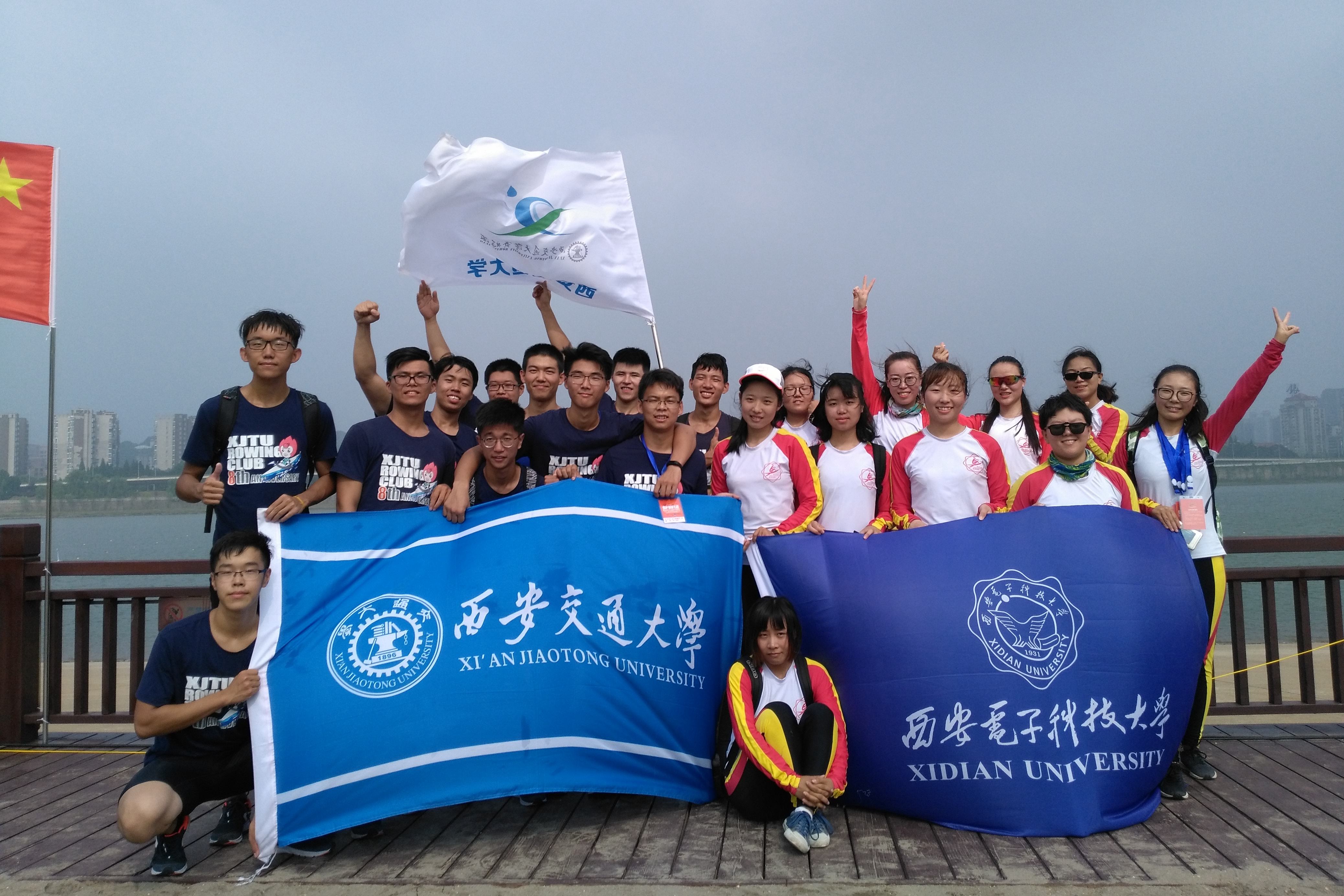 荷兰赛艇队风采依旧，稳坐榜首