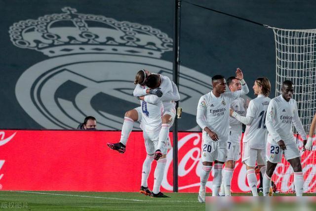 巴黎碾压马德里竞技，卡塞米罗高光表现