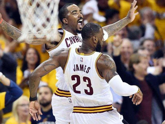 广东队完胜骑士，库里扛起全队