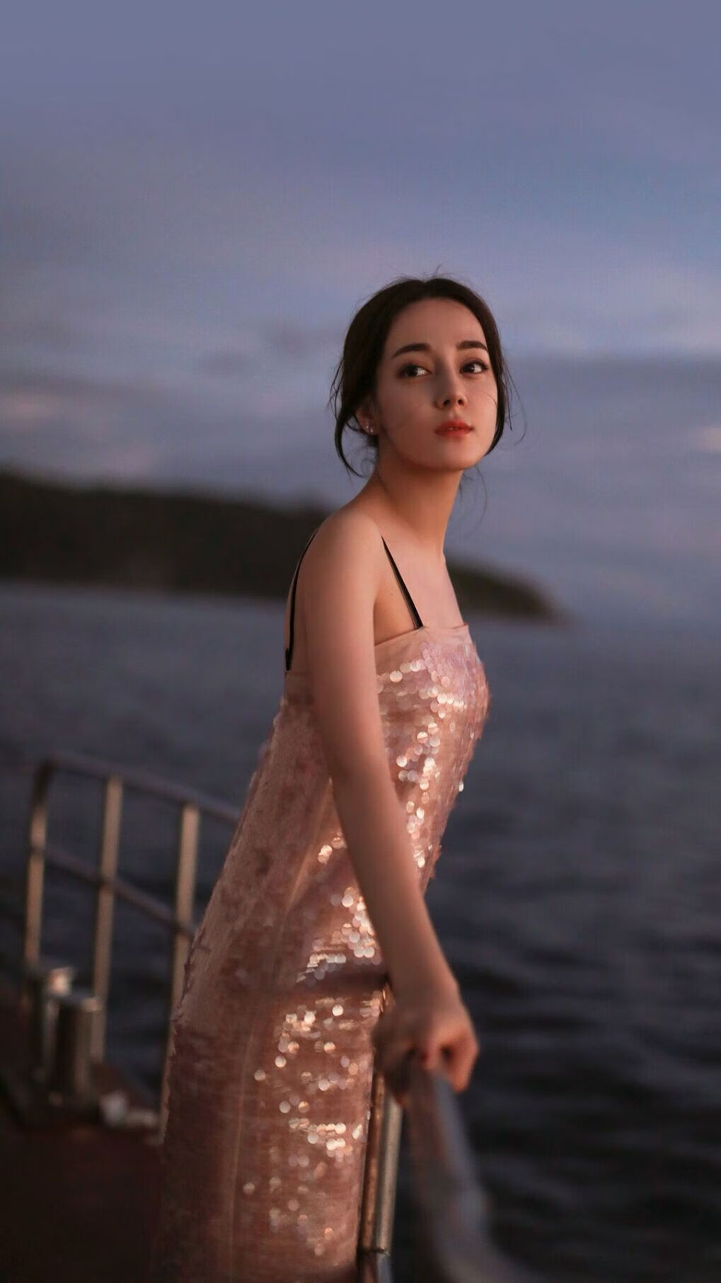 足球唯一性的双重奏，澳大利亚压制突尼斯与阿什拉夫欧冠主宰