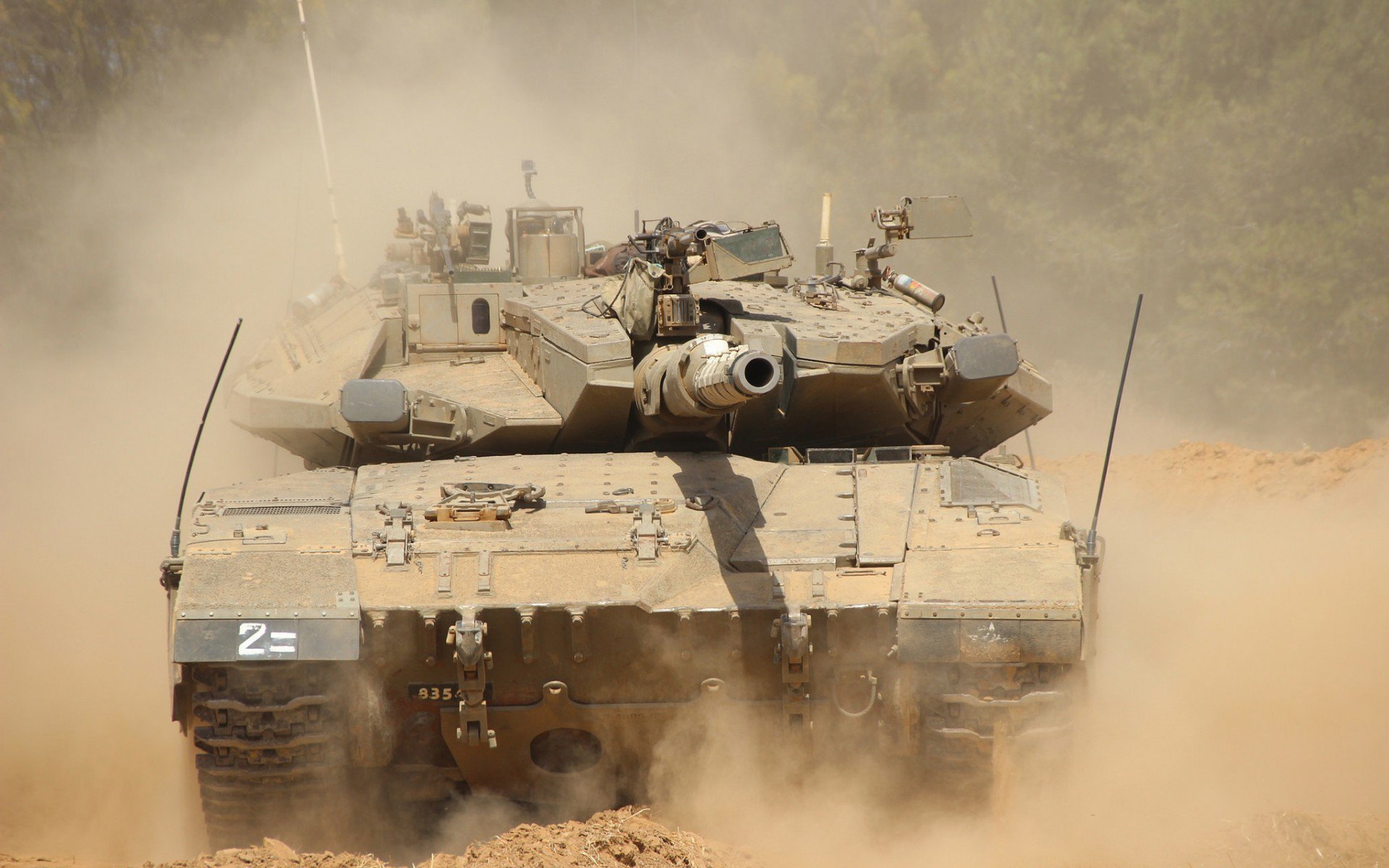 箭头，当莱万持续撕开缺口，委内瑞拉已碾过威尔士的叹息之墙