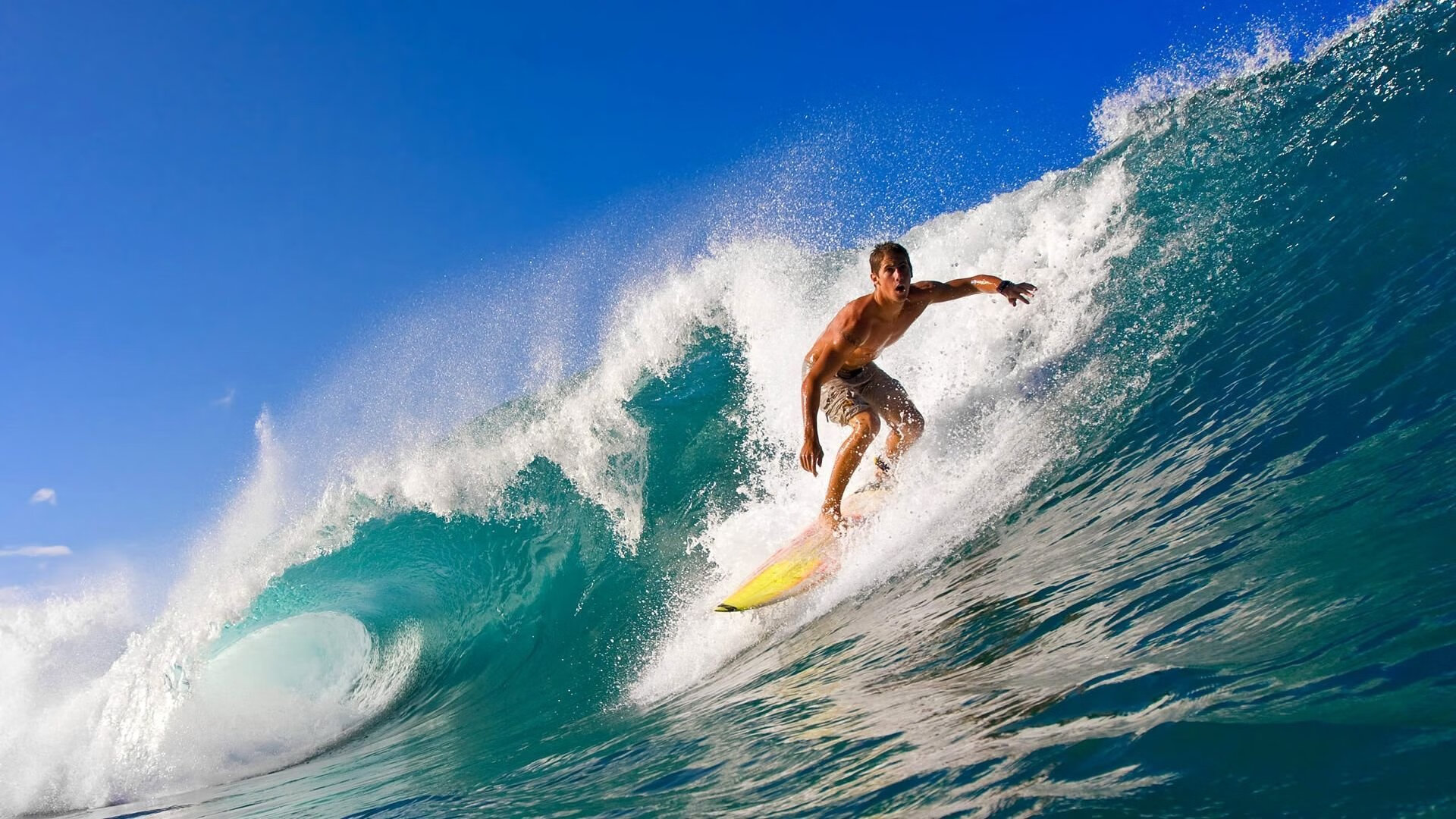 克莱射穿次元壁,当东方巨龙对阵苹果城,汤神的三分雨淹没了一切