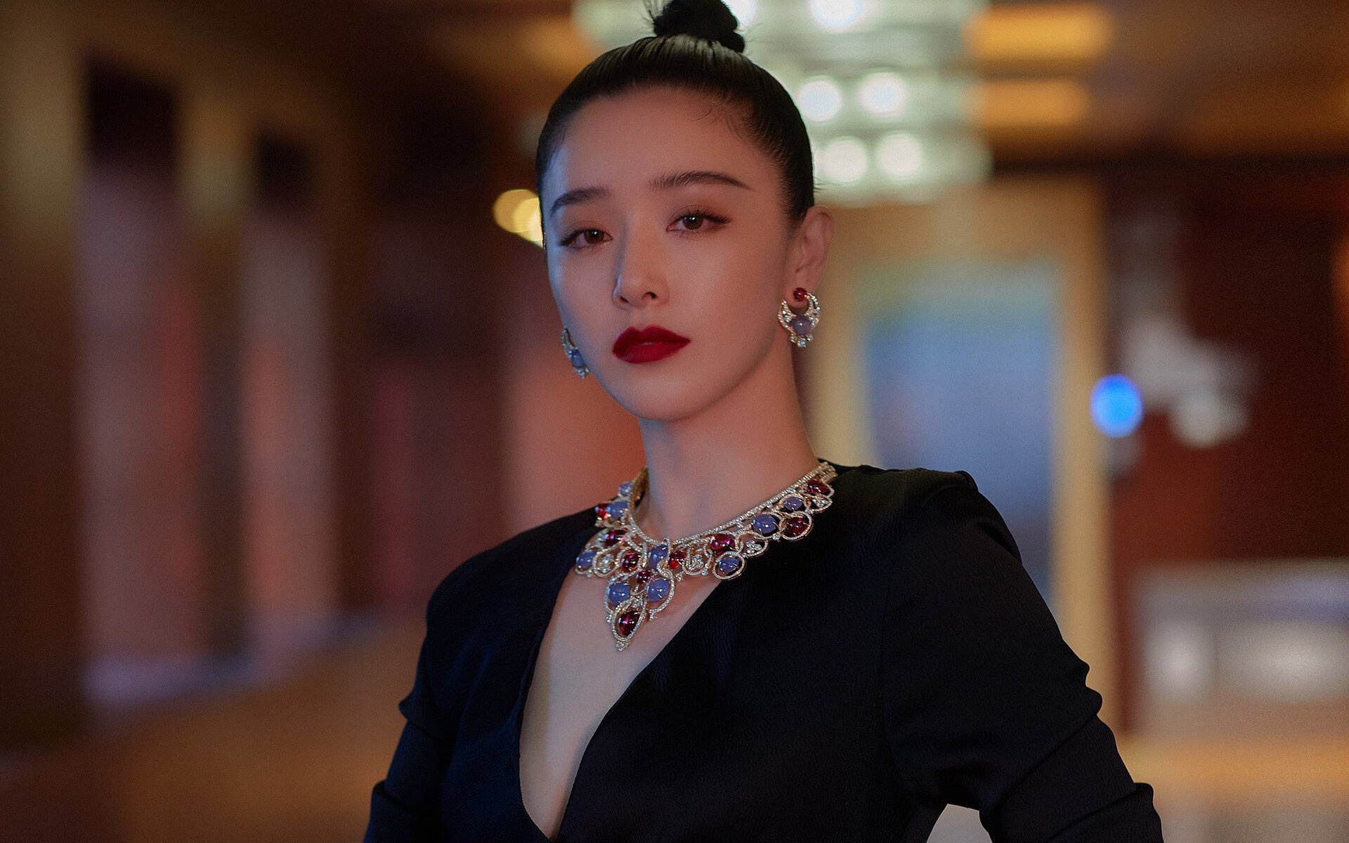 反直觉的横扫,当非典型英格拉姆与无核掘金,共同书写季后赛的暴力美篇